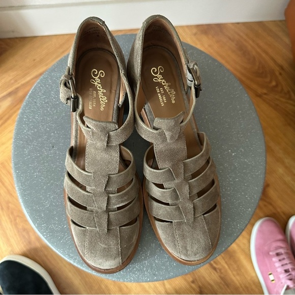 Seychelles Lug Sole Healed Fisherman Suede Sandal - Picture 5 of 5